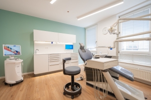 Braunschweiger Zahnarzt Mike Fieger - Behandlungsraum